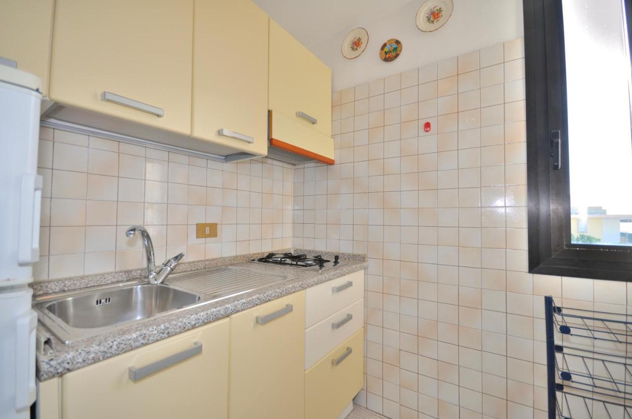 Condominio Bristol Бибионе Екстериор снимка
